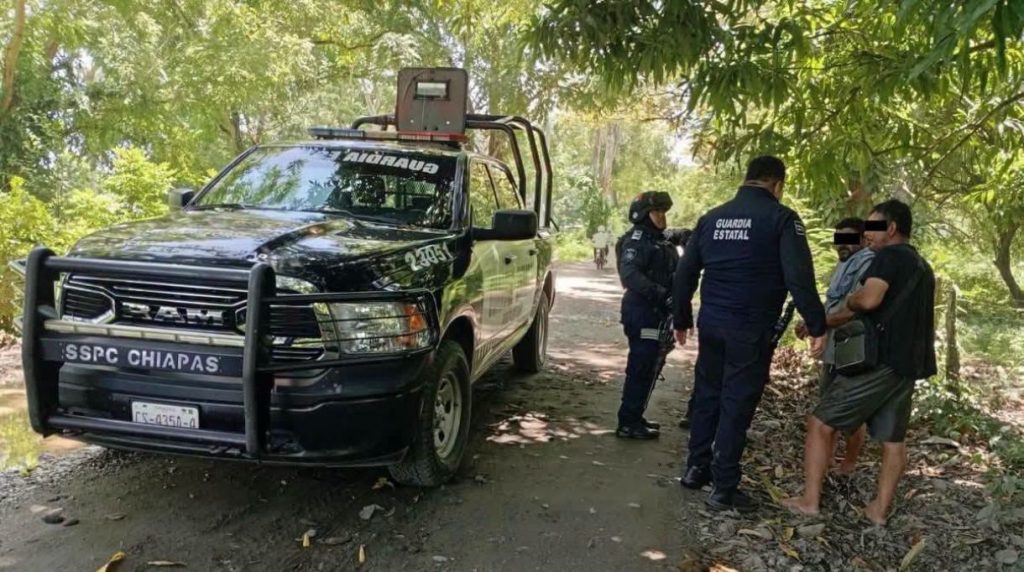 Autoridades rescatan a dos hombres privados de la libertad en Pijijiapan, Chiapas
